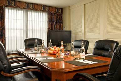 Sheraton Galleria Hotel 3*